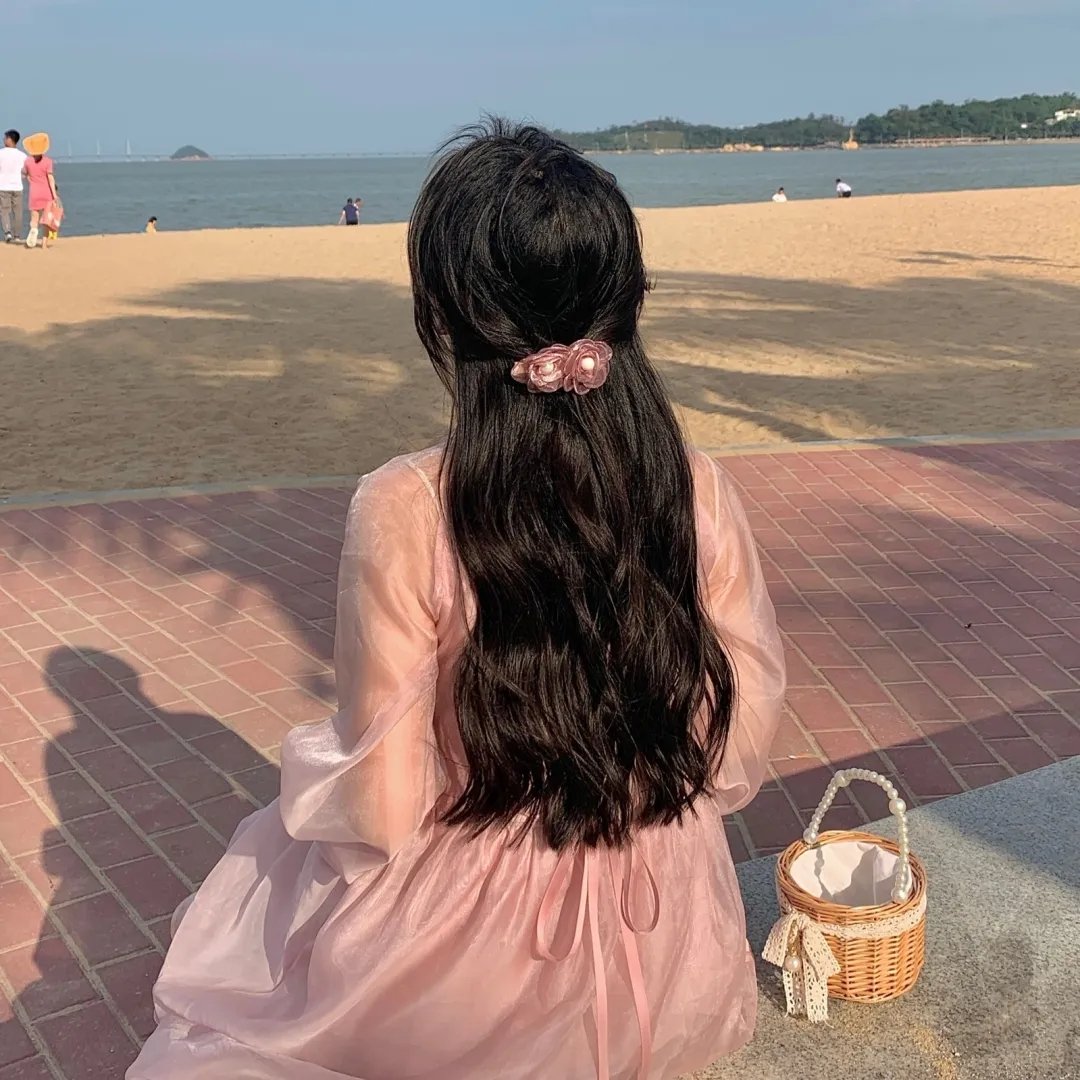 金匾背后
